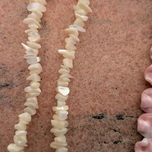 18" Mother Of Pearl Beaded Necklace